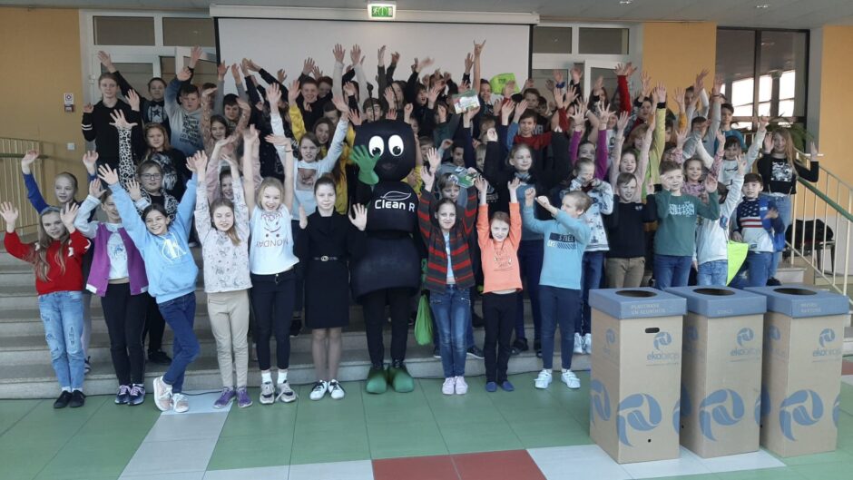 Eko Rija viesojas pie bērniem skolā