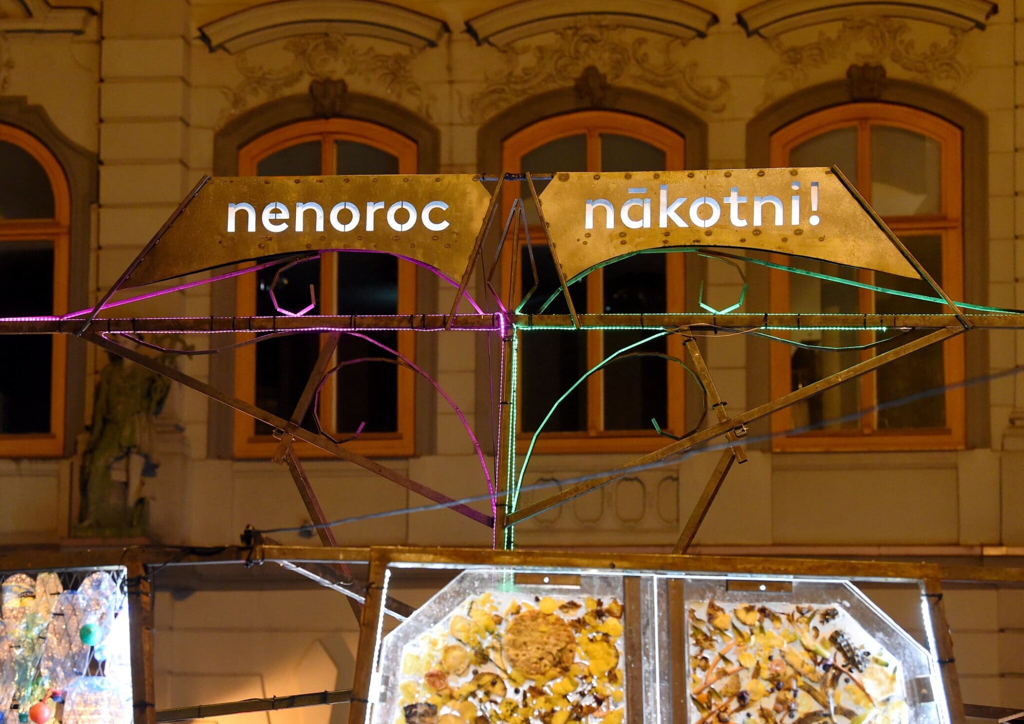 Nenoroc nākotni nosaukums