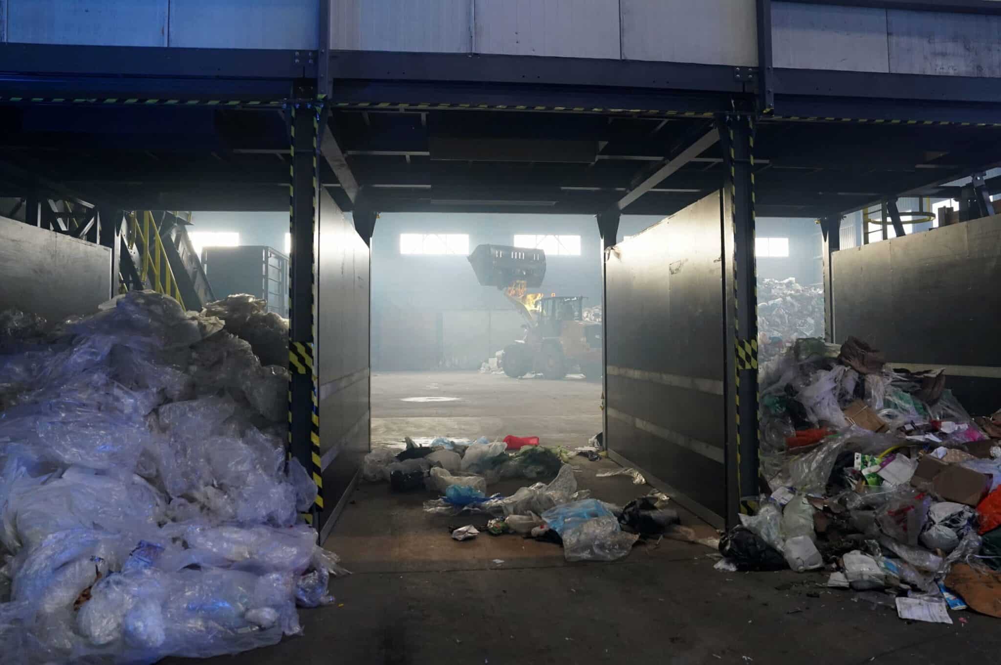 Plastmasas atkritumu šķirošana nodalijums